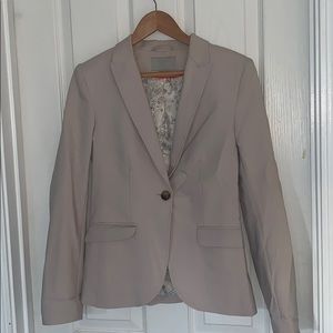 Fully lined blazer